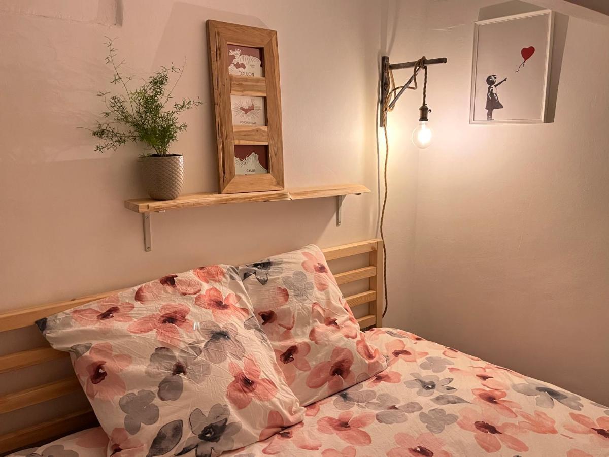 Cosy Provencal Apartment Belgentier Luaran gambar