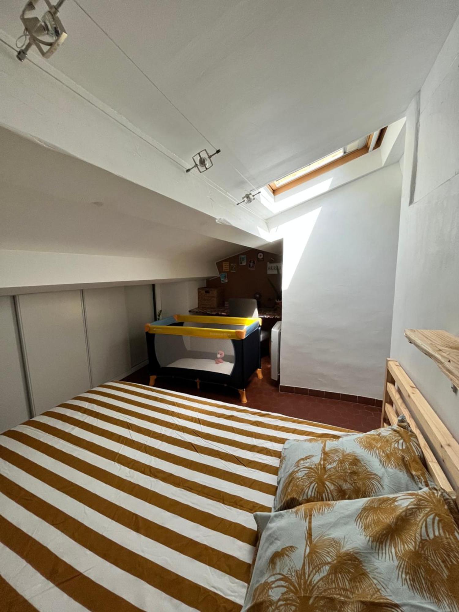 Cosy Provencal Apartment Belgentier Luaran gambar
